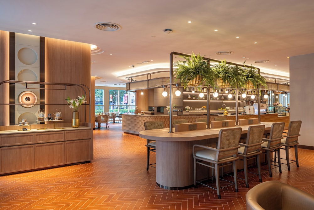 Grande Centre Point Prestige Bangkok 34/45