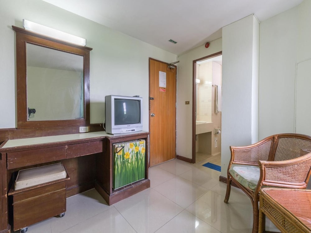 Lake Inn Hotel 6/55