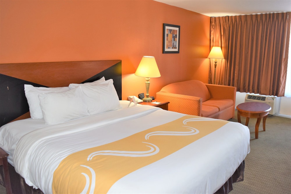 Quality Inn Kennedy Space Center 26/47