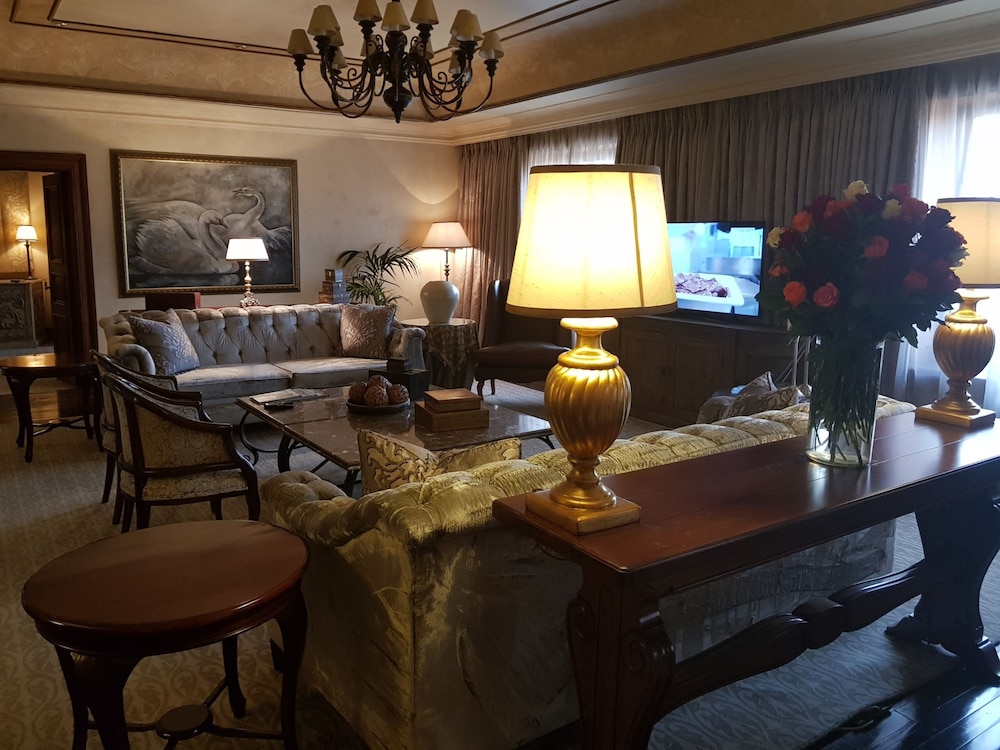 Palazzo Hotel At Montecasino 44/69