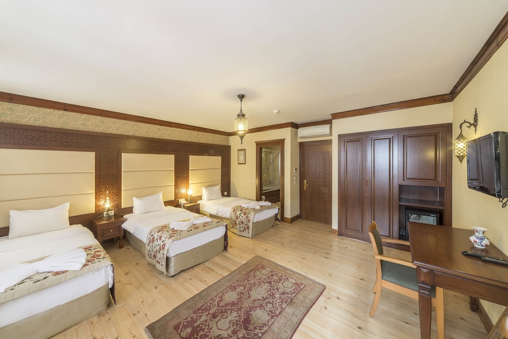 Lalinn Hotel 60/72