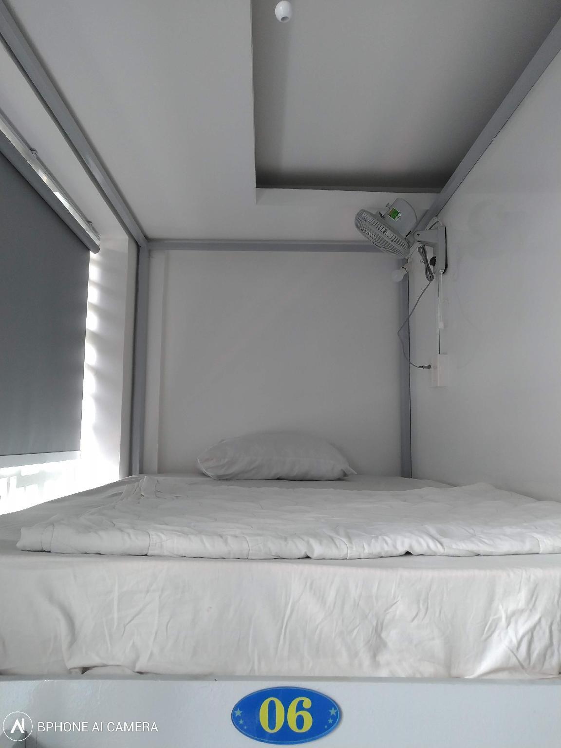 Capsule, Male Dorm