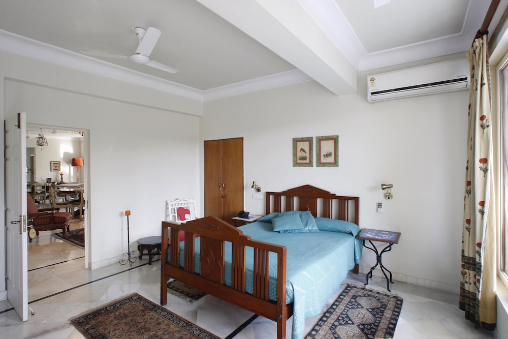 BARWARA KOTHI 21/49