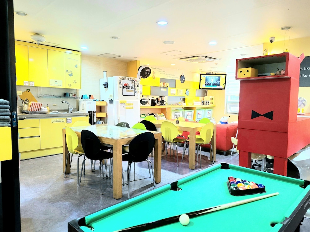 Hostel Tommy Formerly Yellow Brick 2 Hotel 35/47