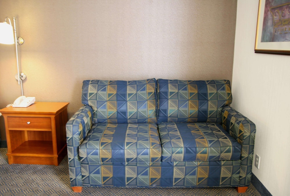 Hampton Inn San Marcos Ca 48/66