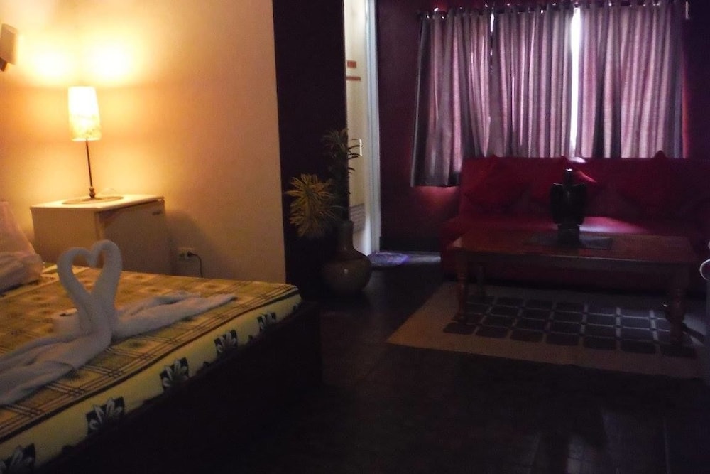 Antonios Pension House 38/50