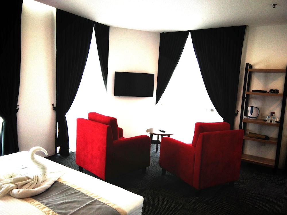 WE Hotel 47/52