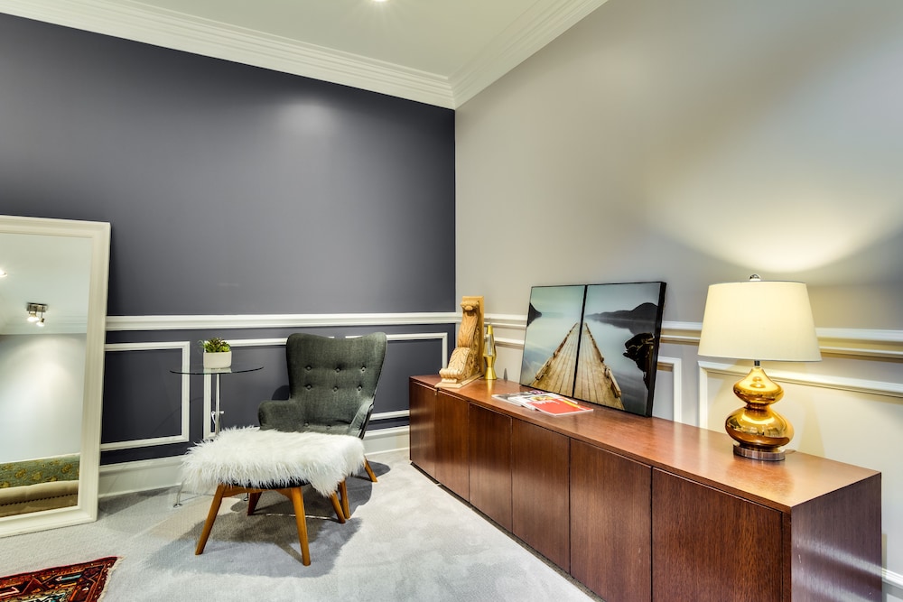 Ruby Room 33/41