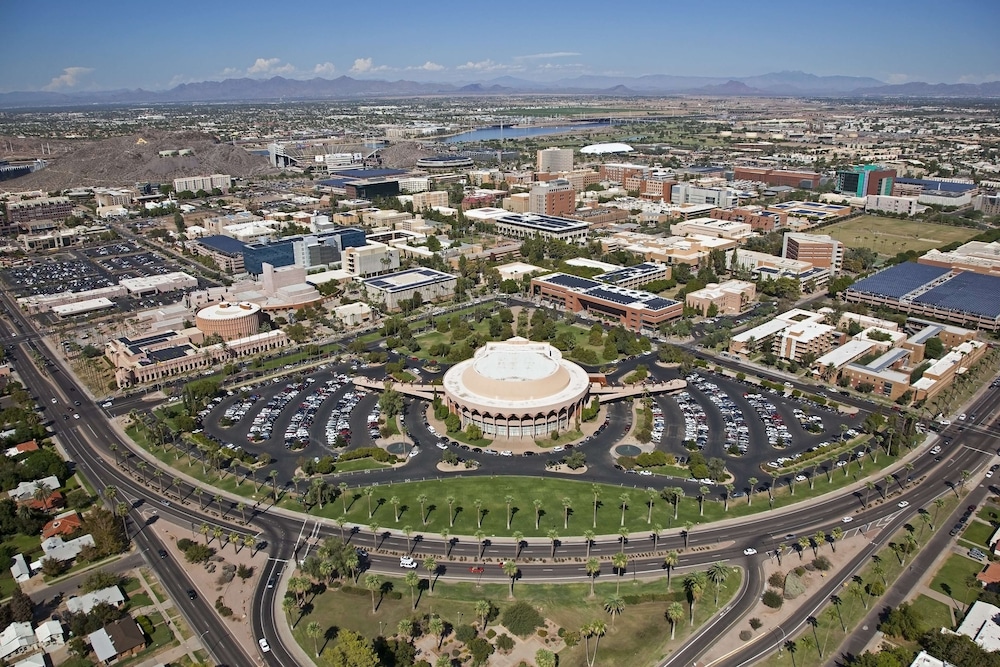 Hyatt Place Tempe/Phoenix Airport 50/54