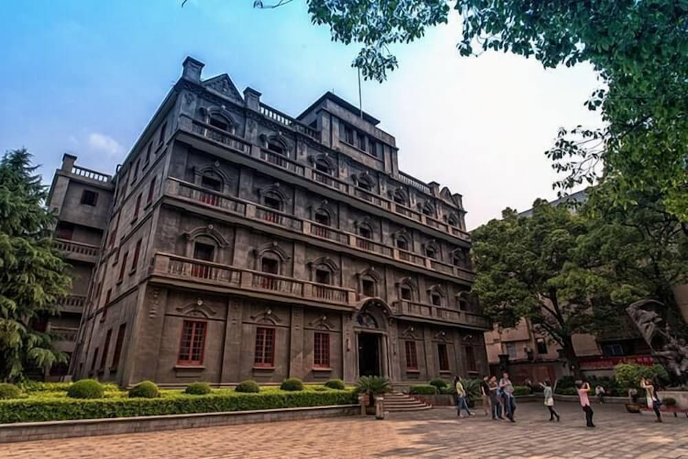 Swiss International Hotel Nanchang 2/50