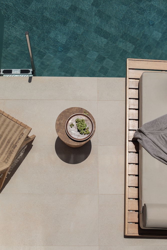 Nuca Mykonos 38/48
