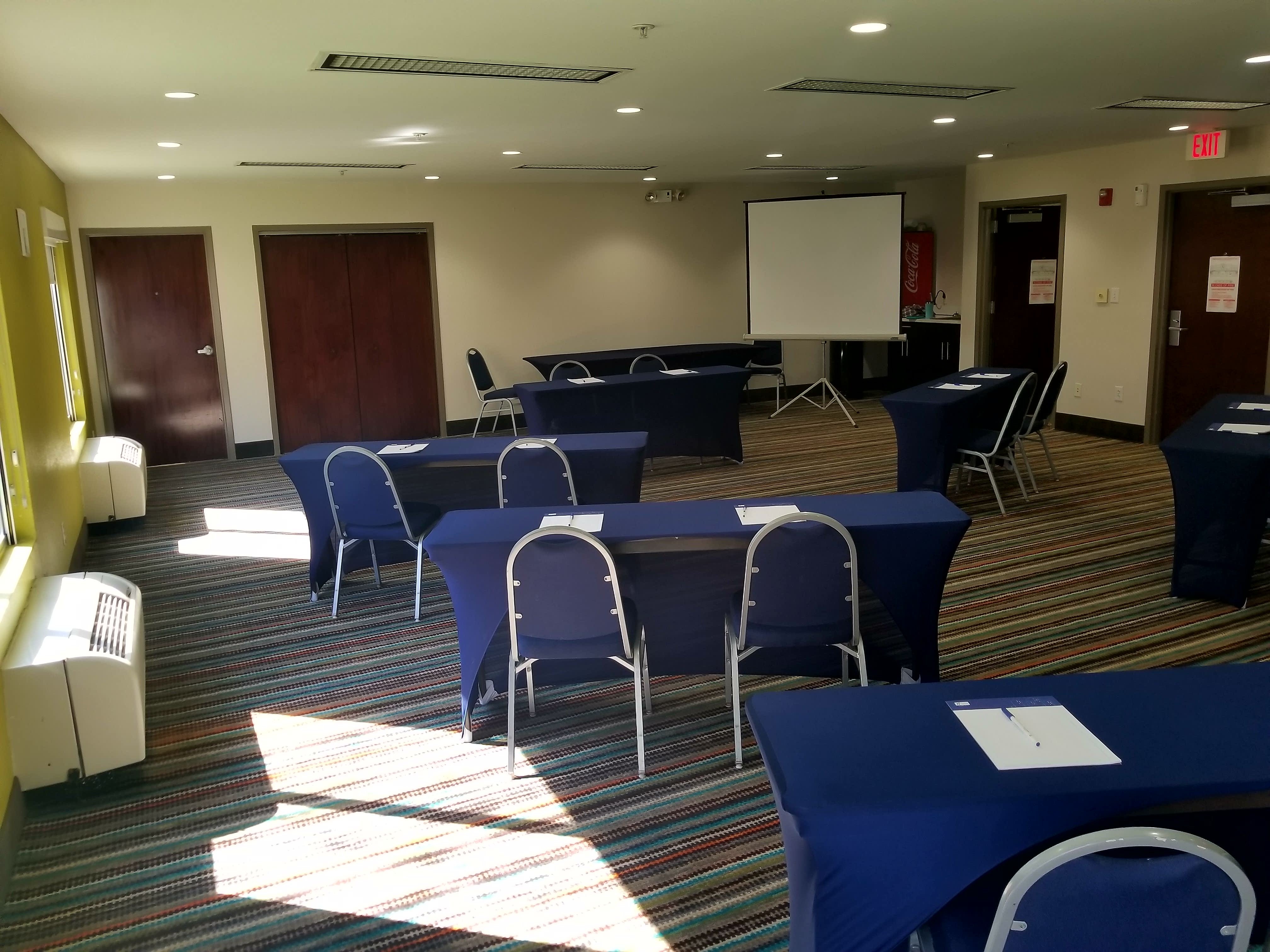Holiday Inn Express Hotel Suites Mebane 45/62