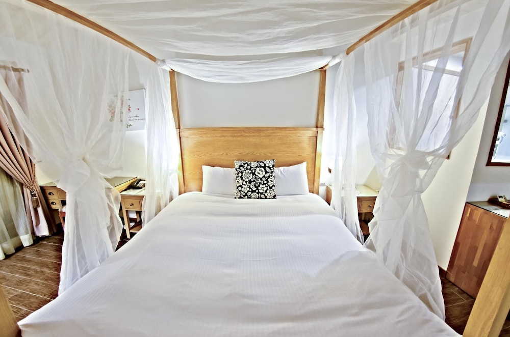 Sasa Nor Lamour B&B 16/50
