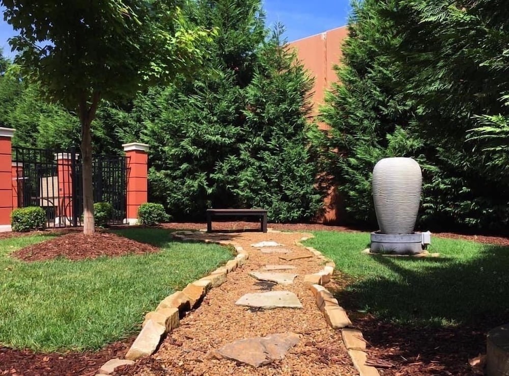 HYATT PLACE BOWLING GREEN 7/73