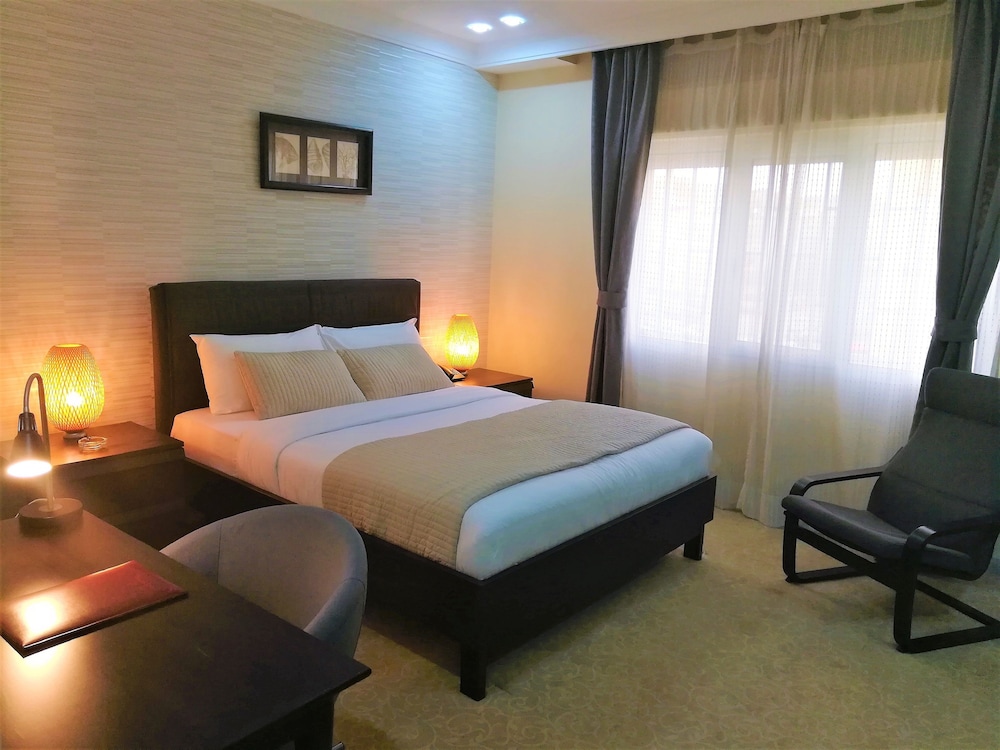 STANDARD, KING BED