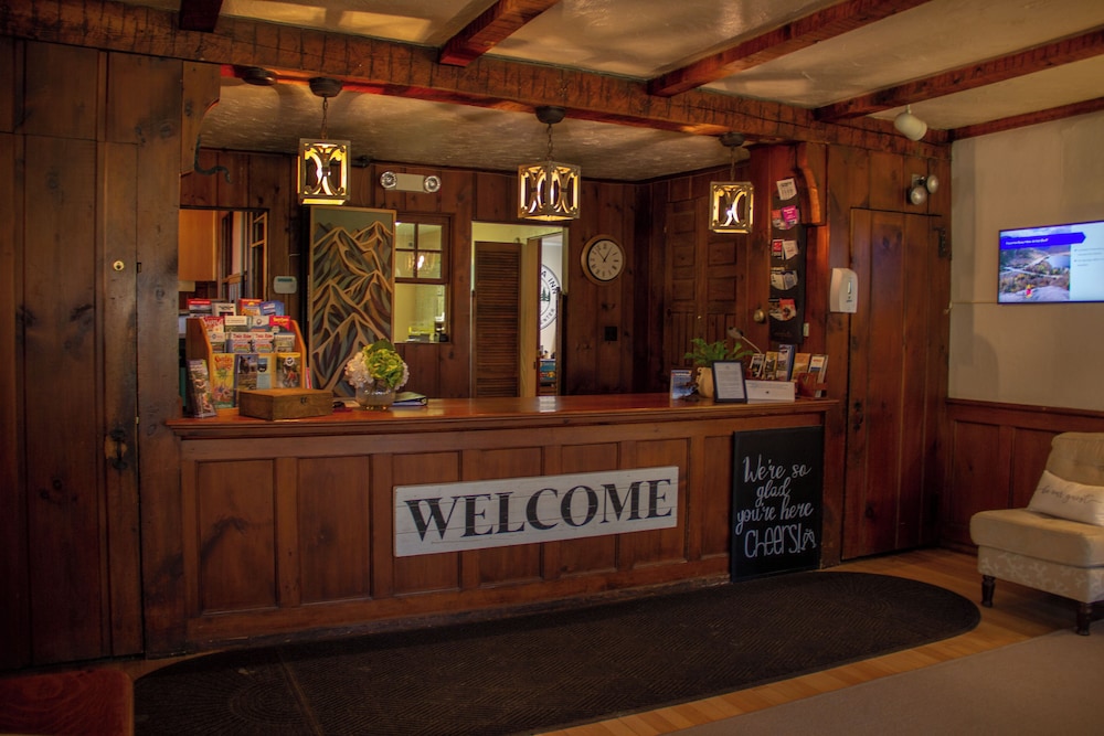 The Franconia Inn 8/74