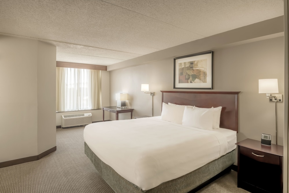 Hyatt Place College Station 11/74