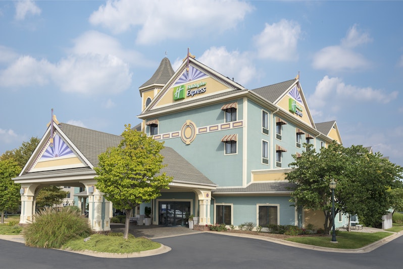 Holiday Inn Express Holland 2/55