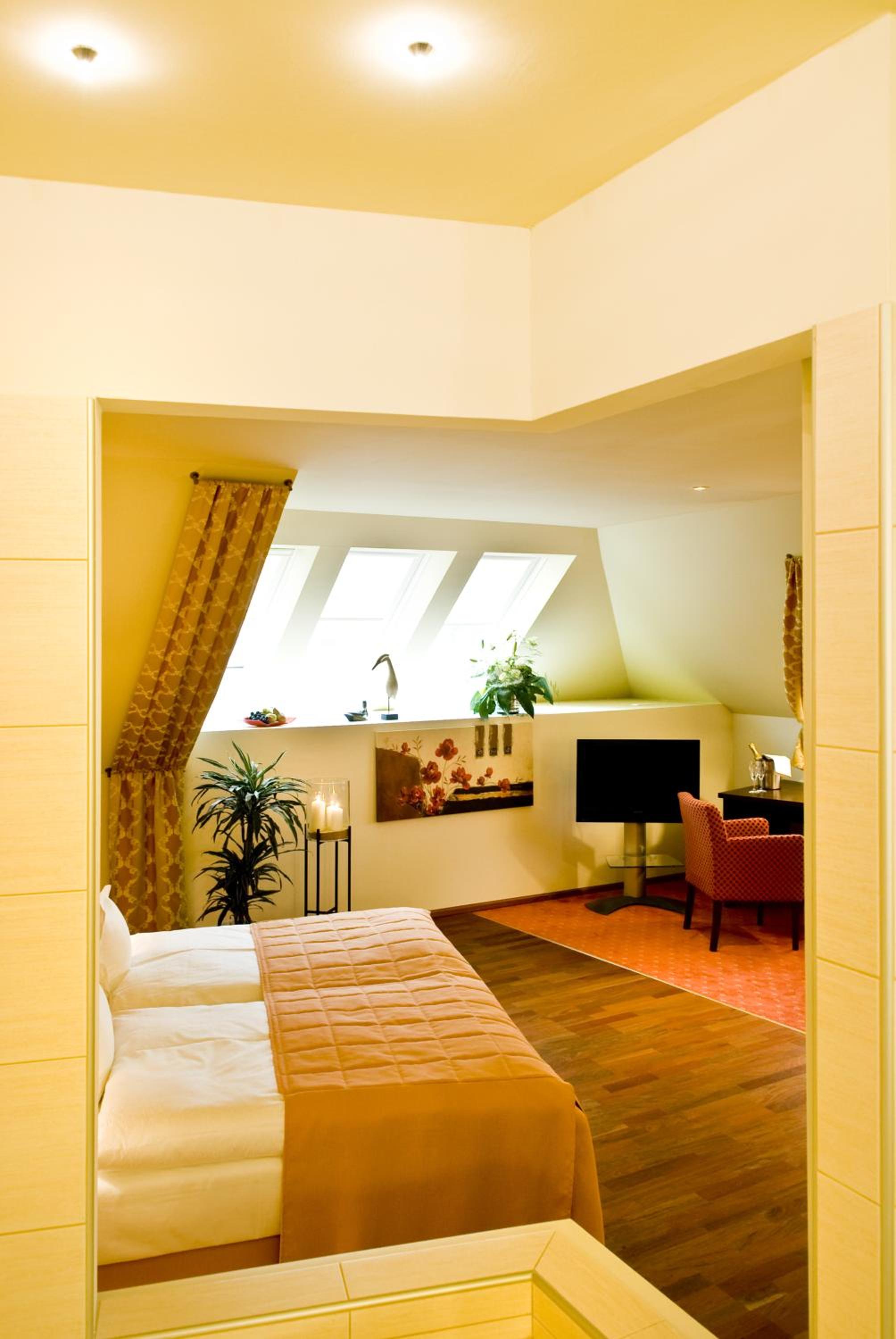جناح، VILA VITA Pannonia 3/3