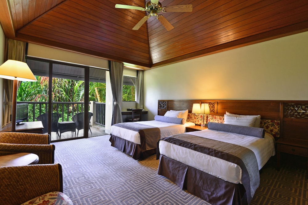 Aqua Resort Club Saipan 25/65