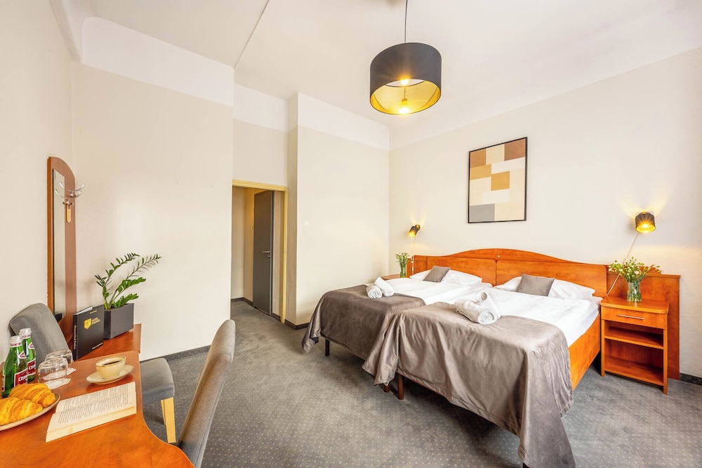 STANDARD, DOUBLE BED