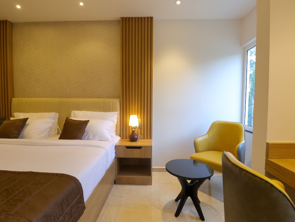 Hotel Grand Serene Mysore 12/31