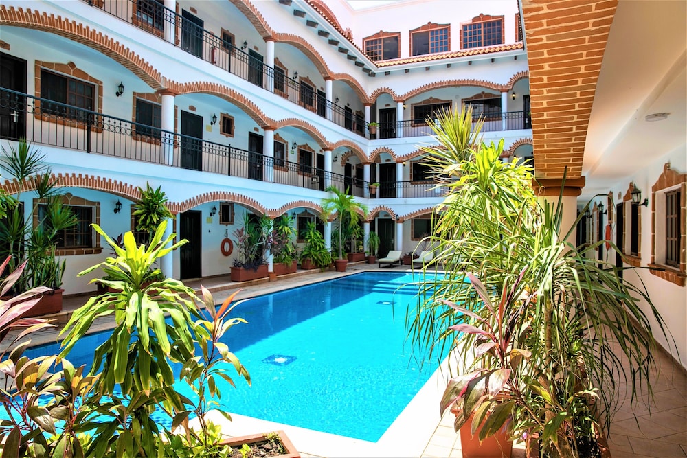 Hotel Colonial Playa del Carmen 39/50
