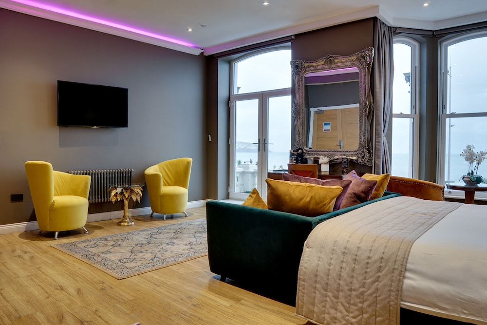 Halvard Hotel 32/50