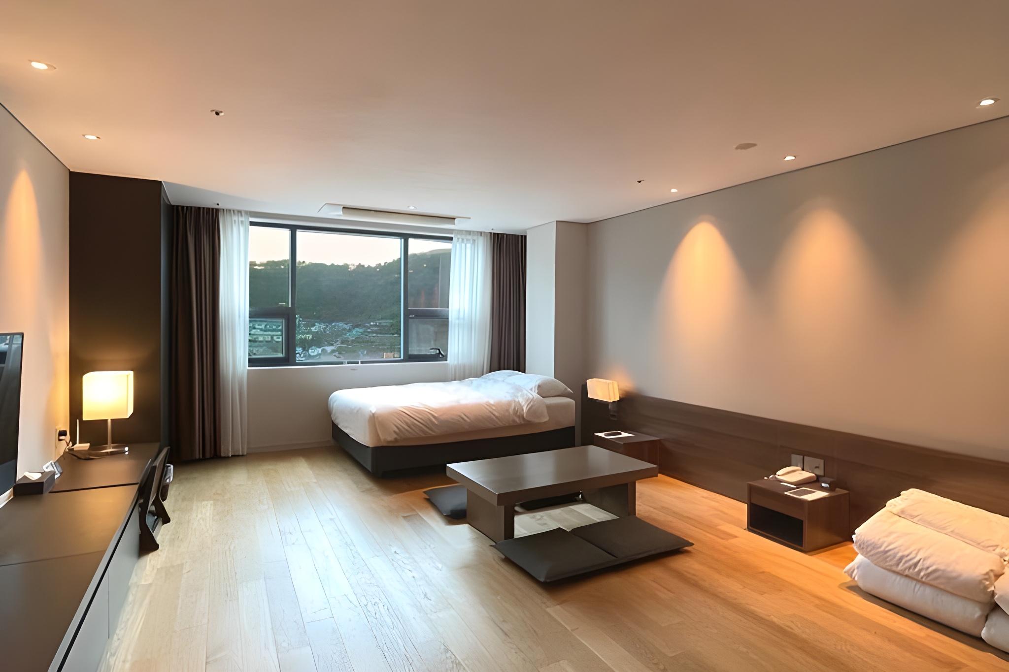 City, Suite