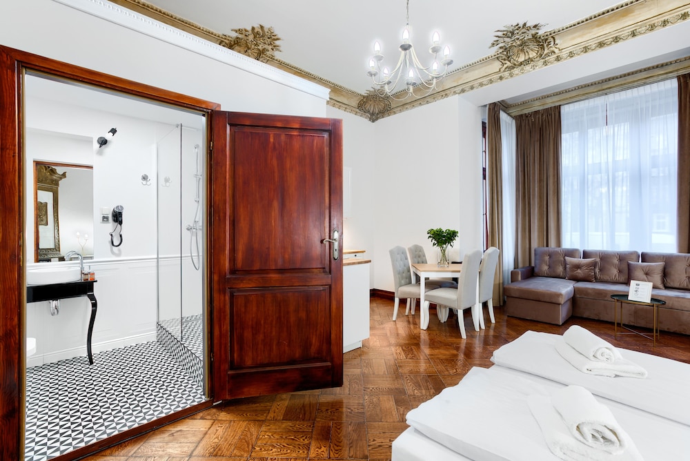 1899 Aparthotel 44/69