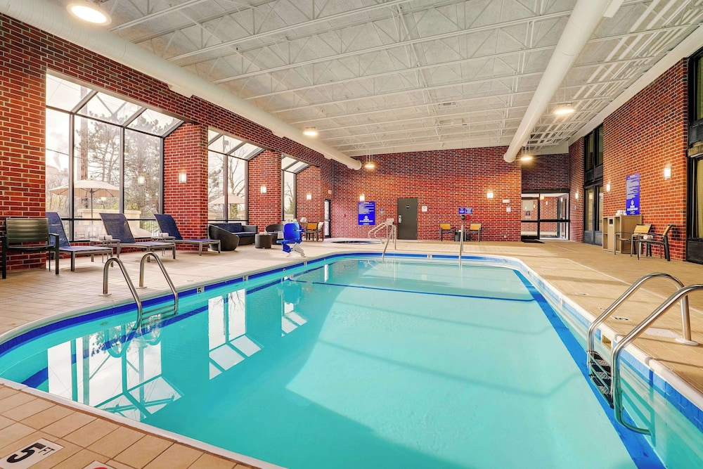 Drury Inn and Suites Springfield IL 30/50