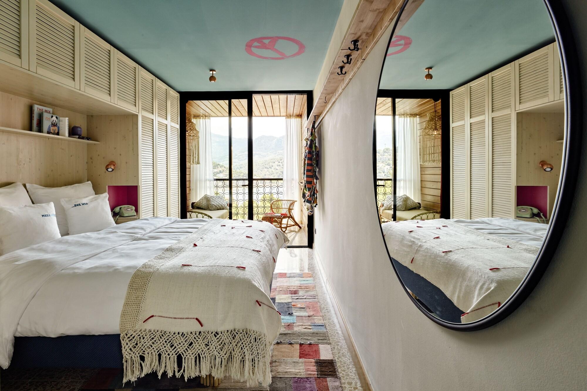 Plus, Standard, Double Bed, Sea View, Terrace, Bay Side, Bikini Island & Mountain Port de Soller - Adults only 2/4