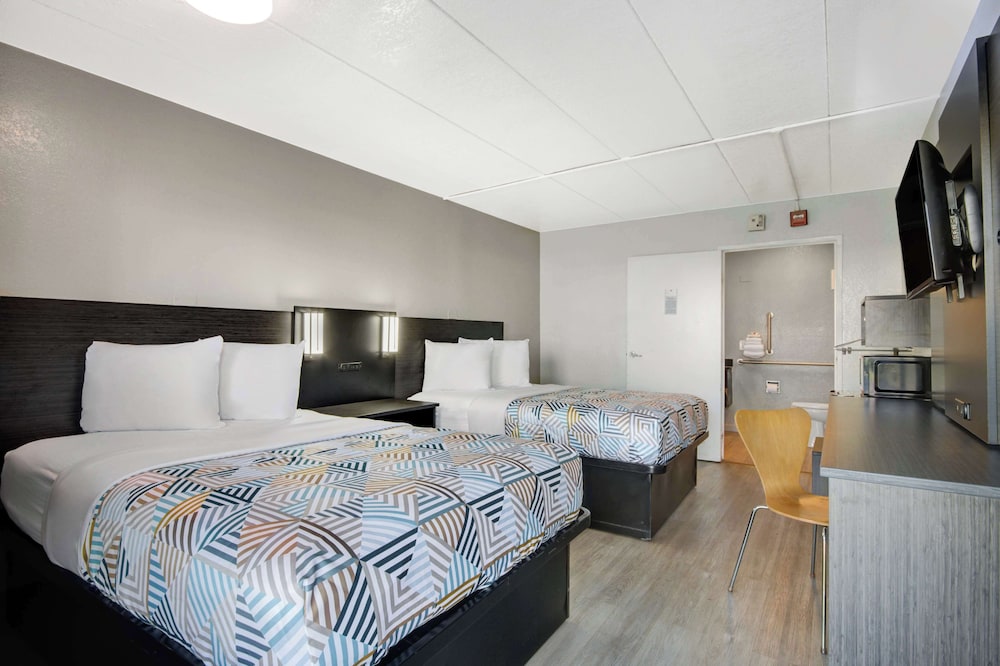Motel6 York, PA 24/58