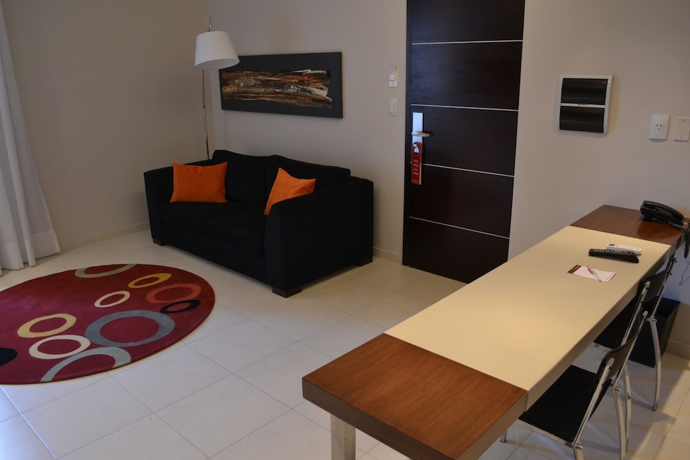 Amerian Tucuman Apart And Suites 42/44