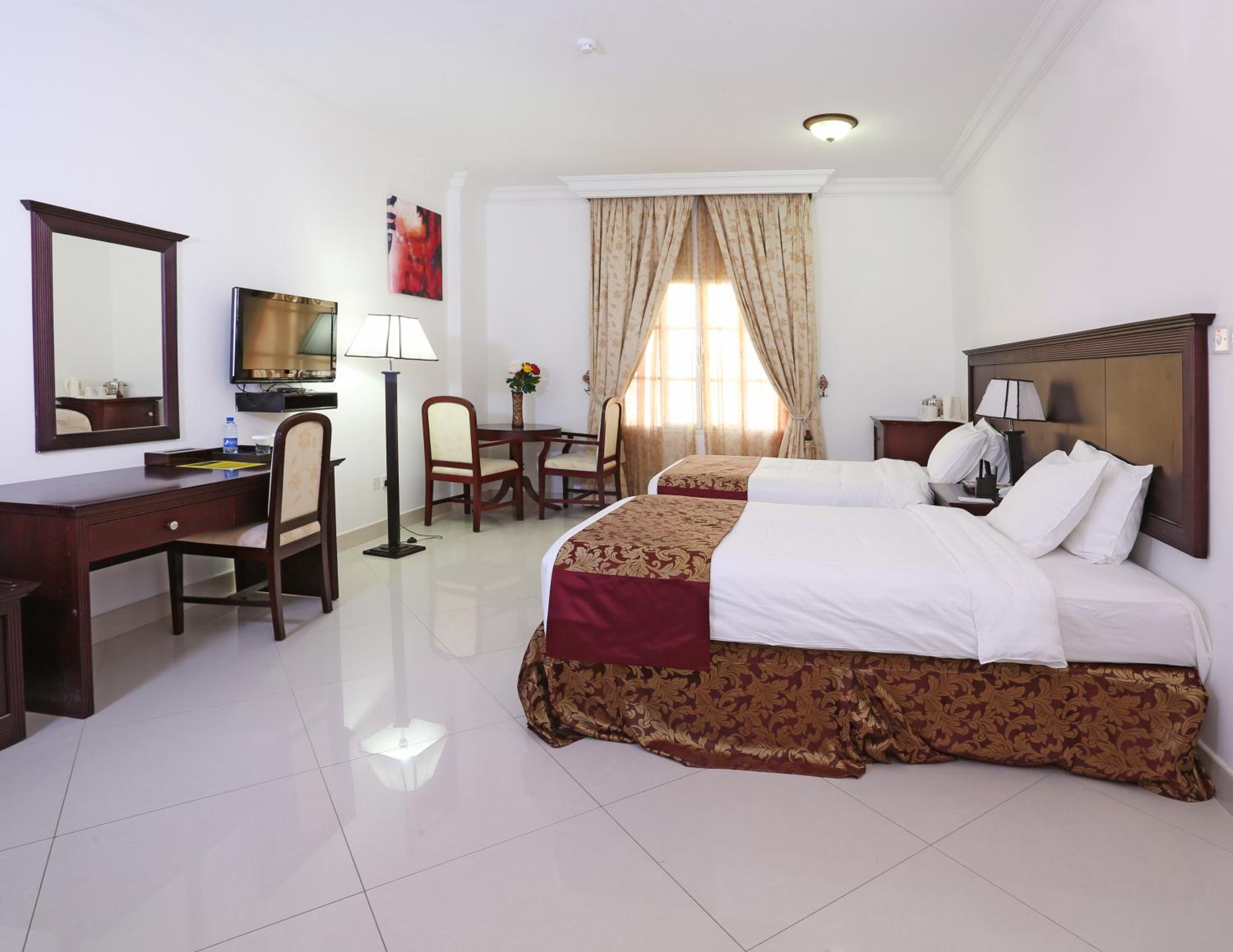 DELUXE, TWIN BEDS