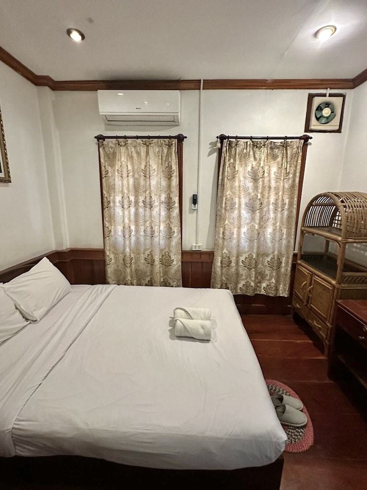 Hoxieng Guesthouse 1 11/27