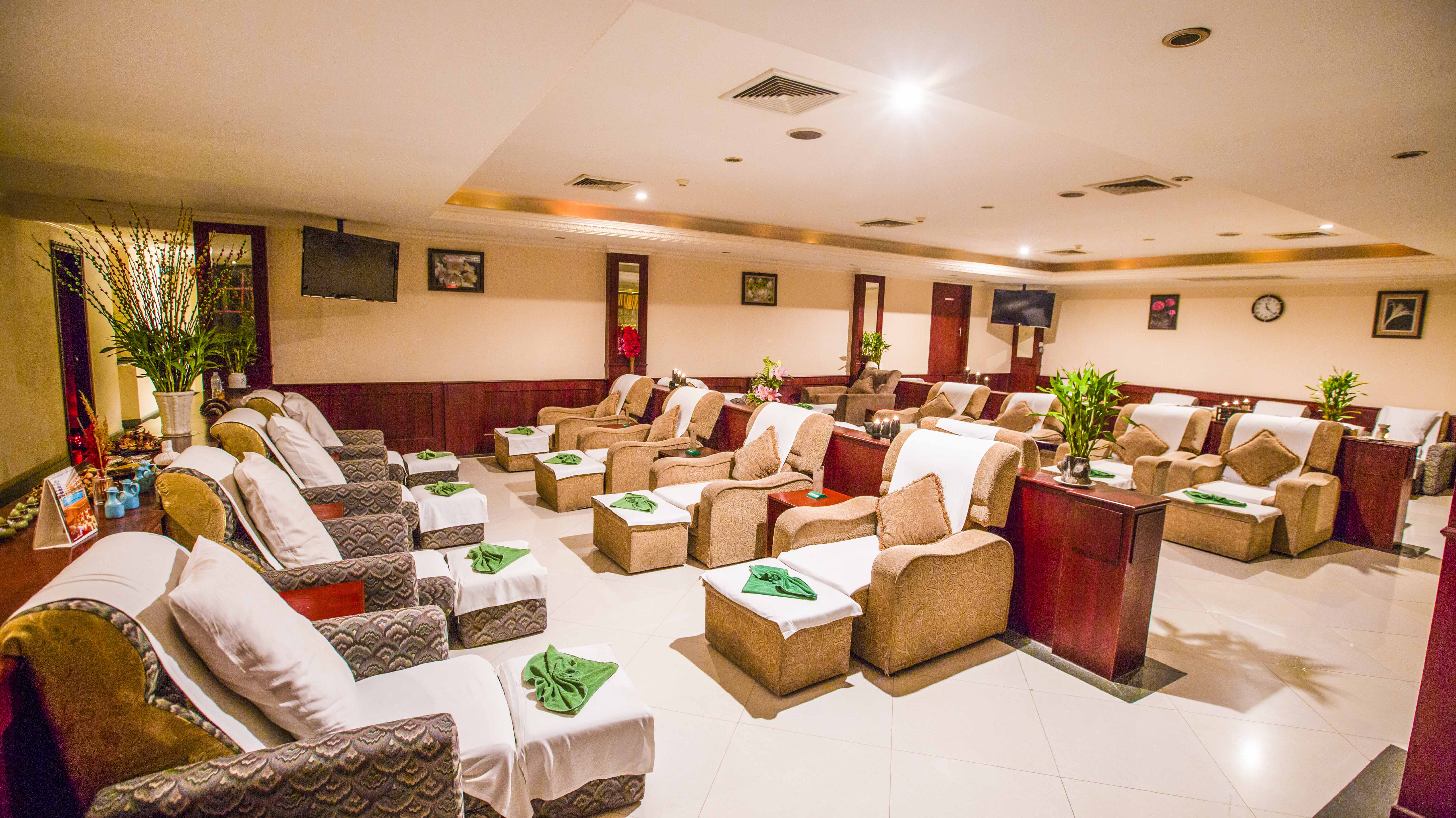 Phnom Penh Hotel 49/75