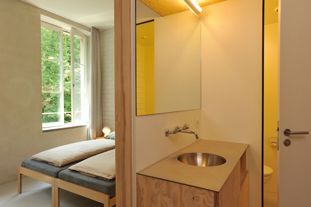 Youth Hostel Basel 53/53