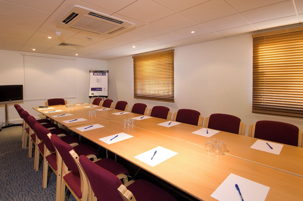 Premier Inn Sheffield City Centre (St Mary's Gate) 63/72
