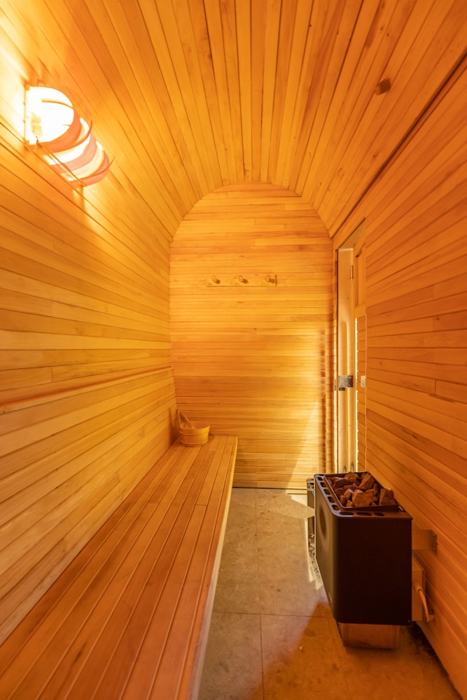 Broadwalk Residency 21/46