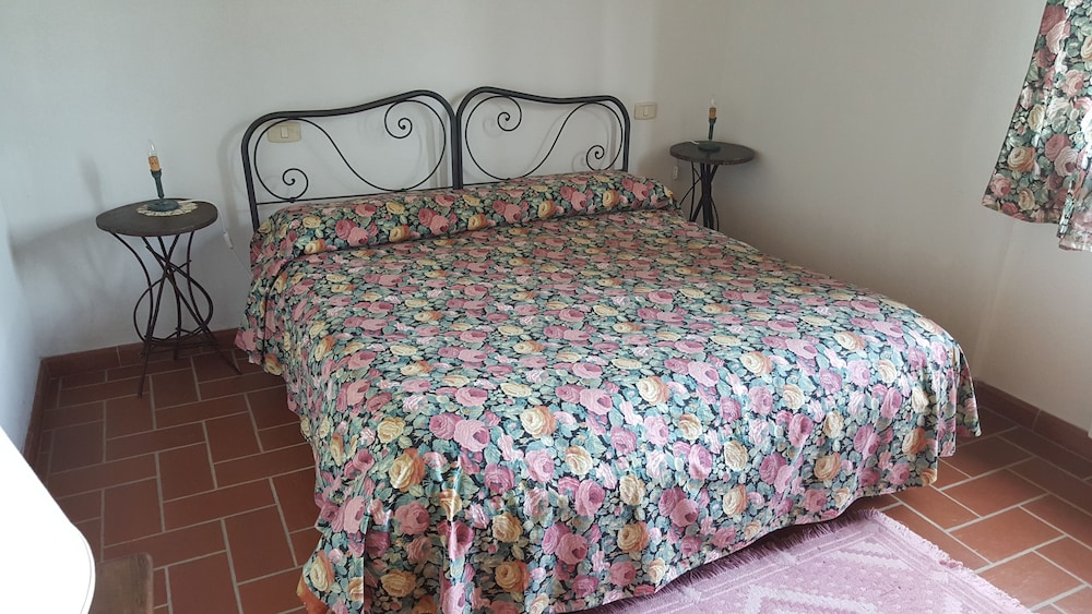 Bio Agriturismo I Rondinelli 8/50