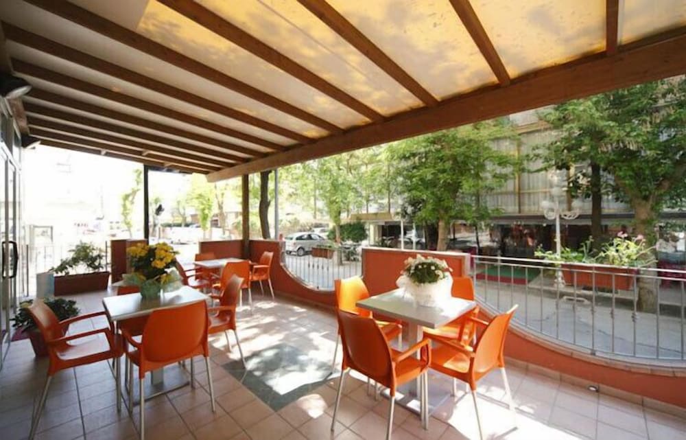 Sport Hotel 28/34