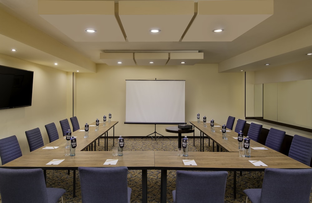 National by Stellar Hotels, Yerevan 69/76