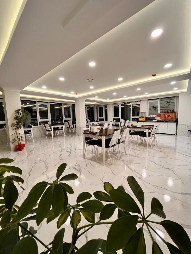 Simal Hotel 45/50