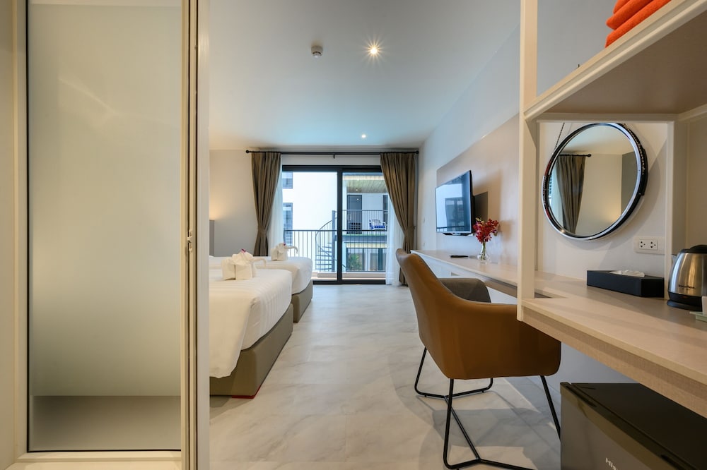 Tour De Phuket Hotel 48/71