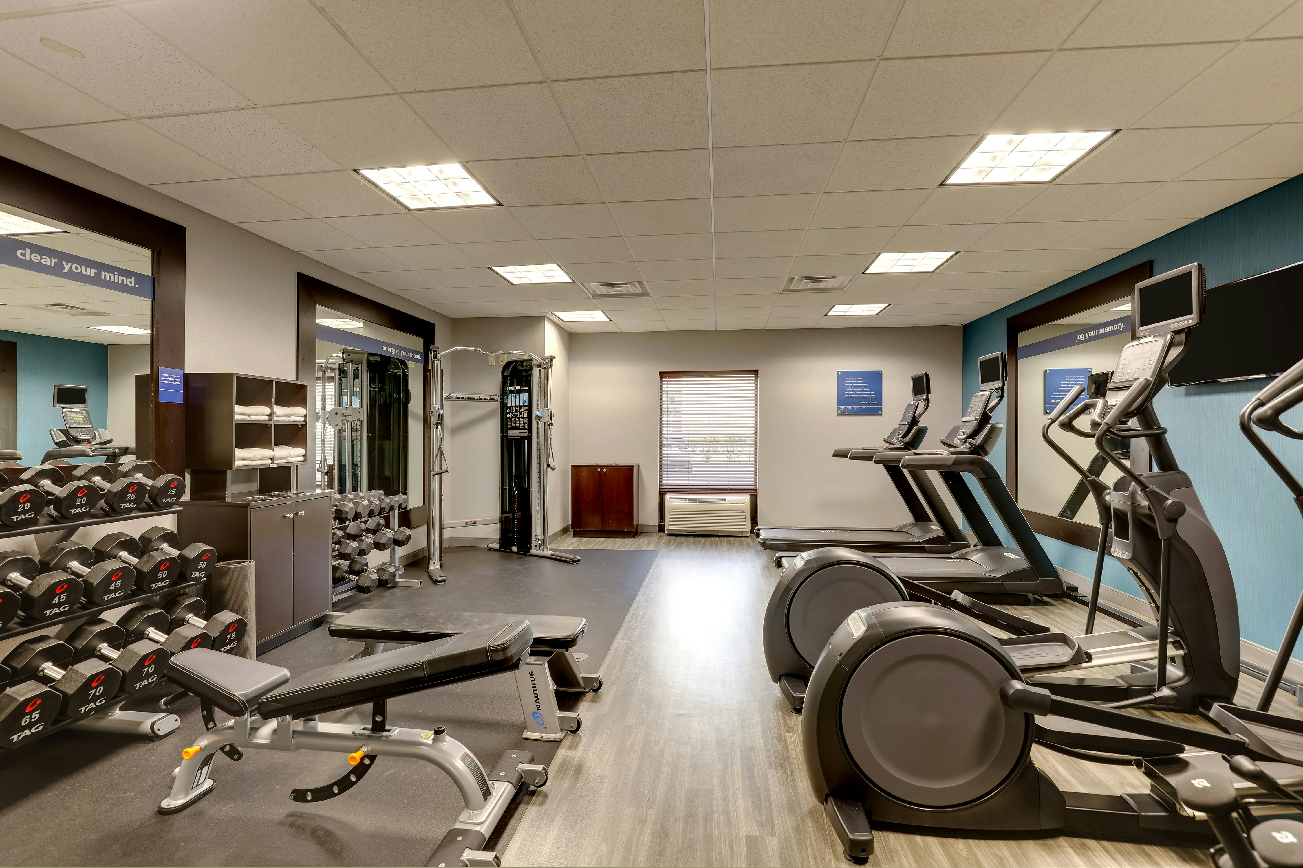 Hampton Inn Suites Indianapolis Airport 32/39