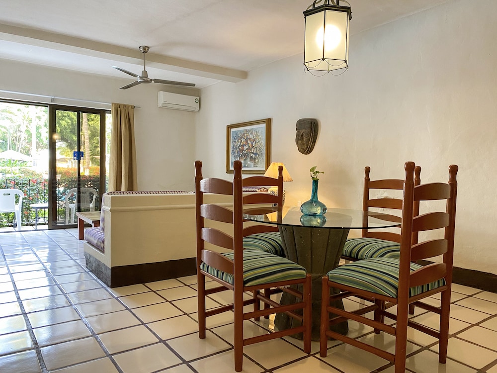 Puerto de Luna All Suites Hotel 15/63
