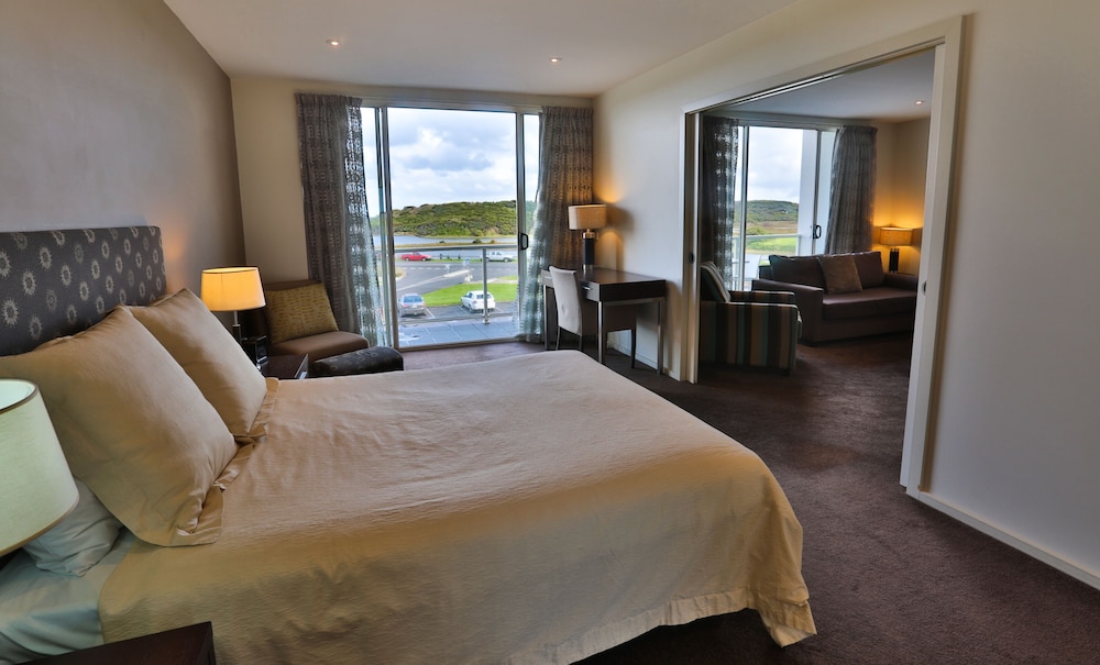 Lady Bay Resort 14/36