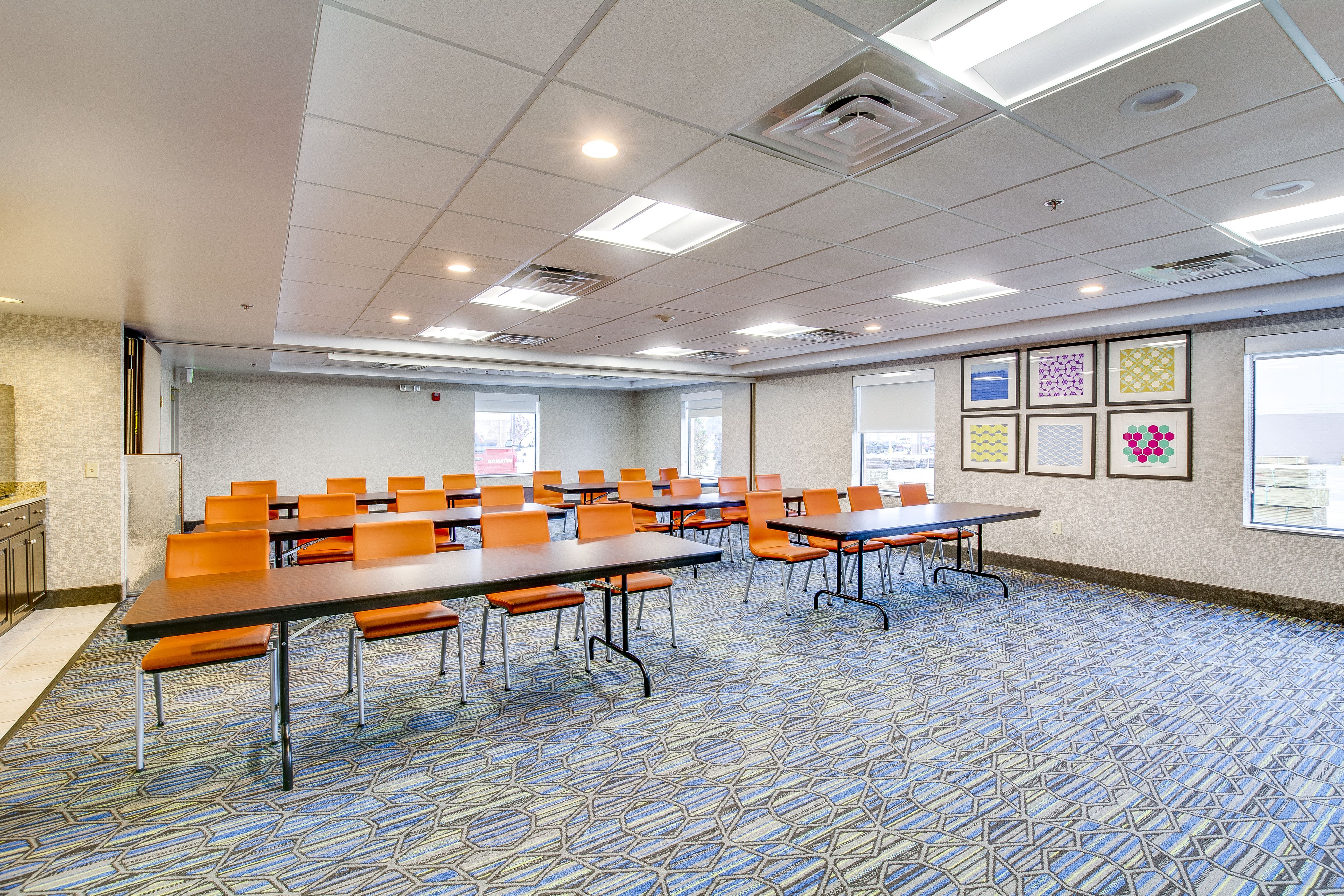 Holiday Inn Express Vincennes 46/54