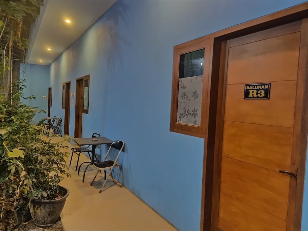 Hotel O Guest House Amalia Malang 51/52